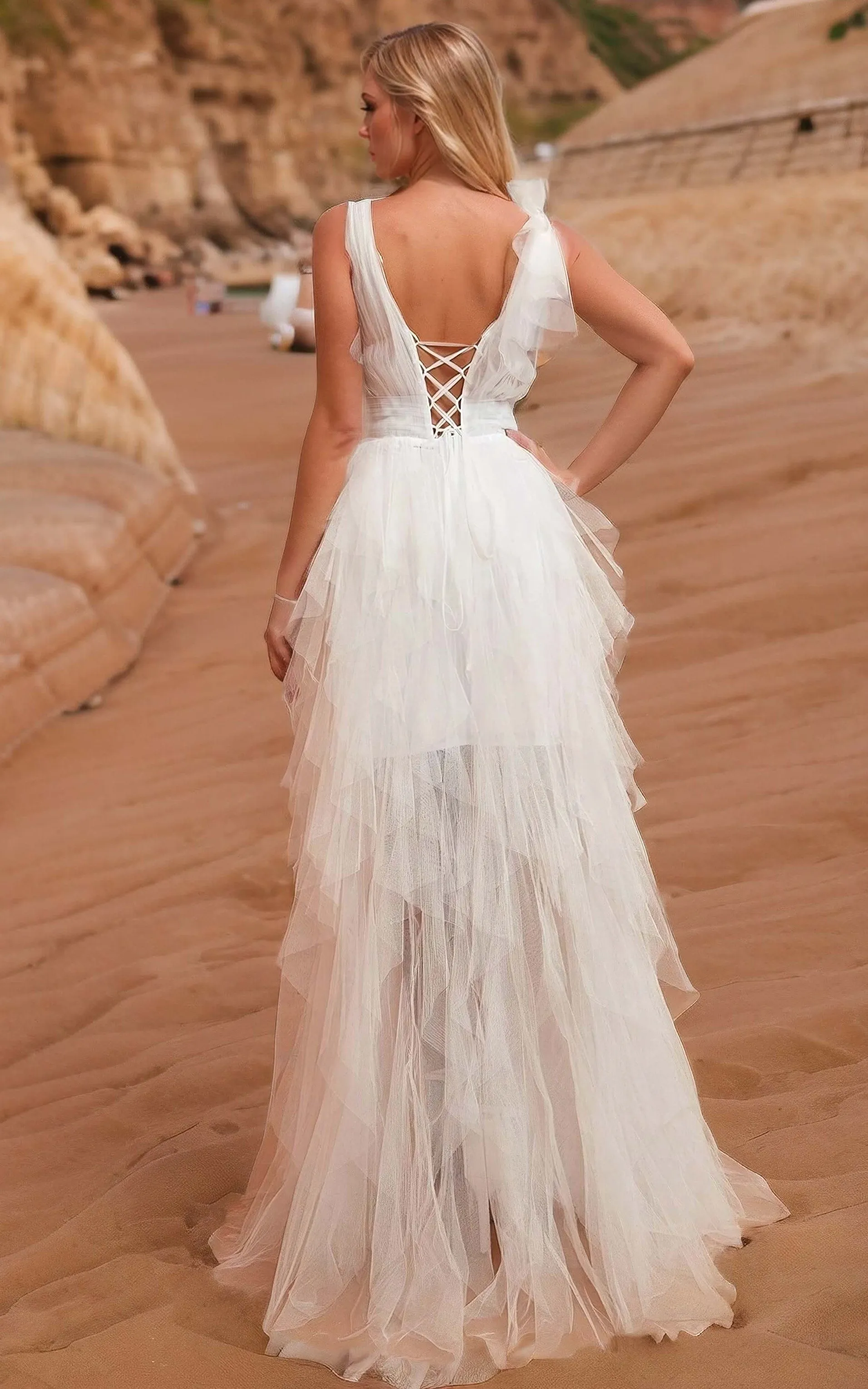 Beach Sexy Ethereal A-Line Ruffle Wedding Dress Romantic Elegant Lace-Up Straps Tulle Bridal Gown