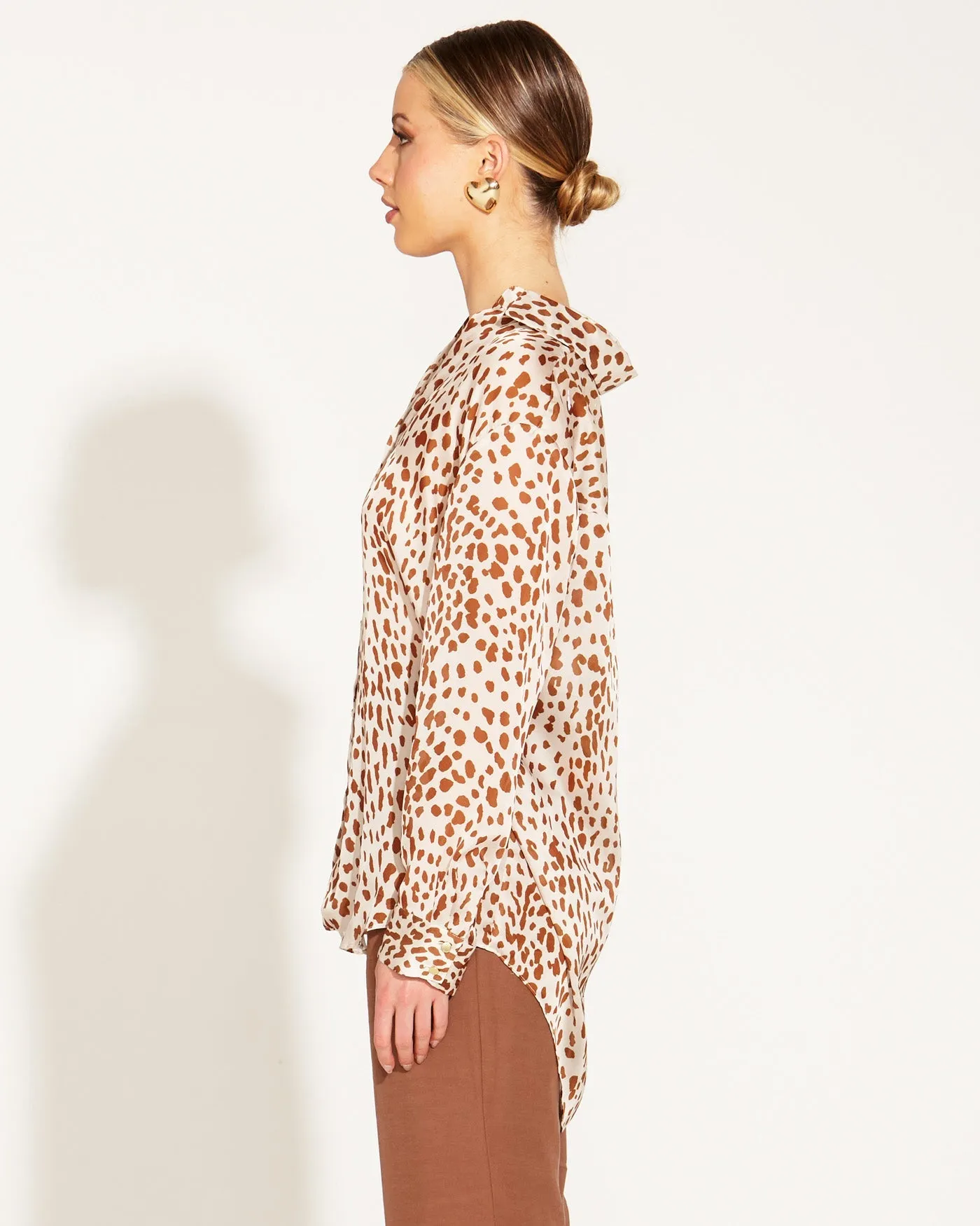 Fate   Becker True to Life Shirt - Giraffe Print