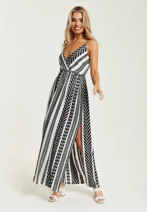 Liquorish Aztec Jacquard Maxi Dress In White And Black