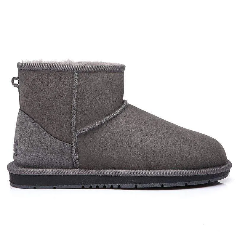 Mini Classic Kids UGG Boots (7  years)