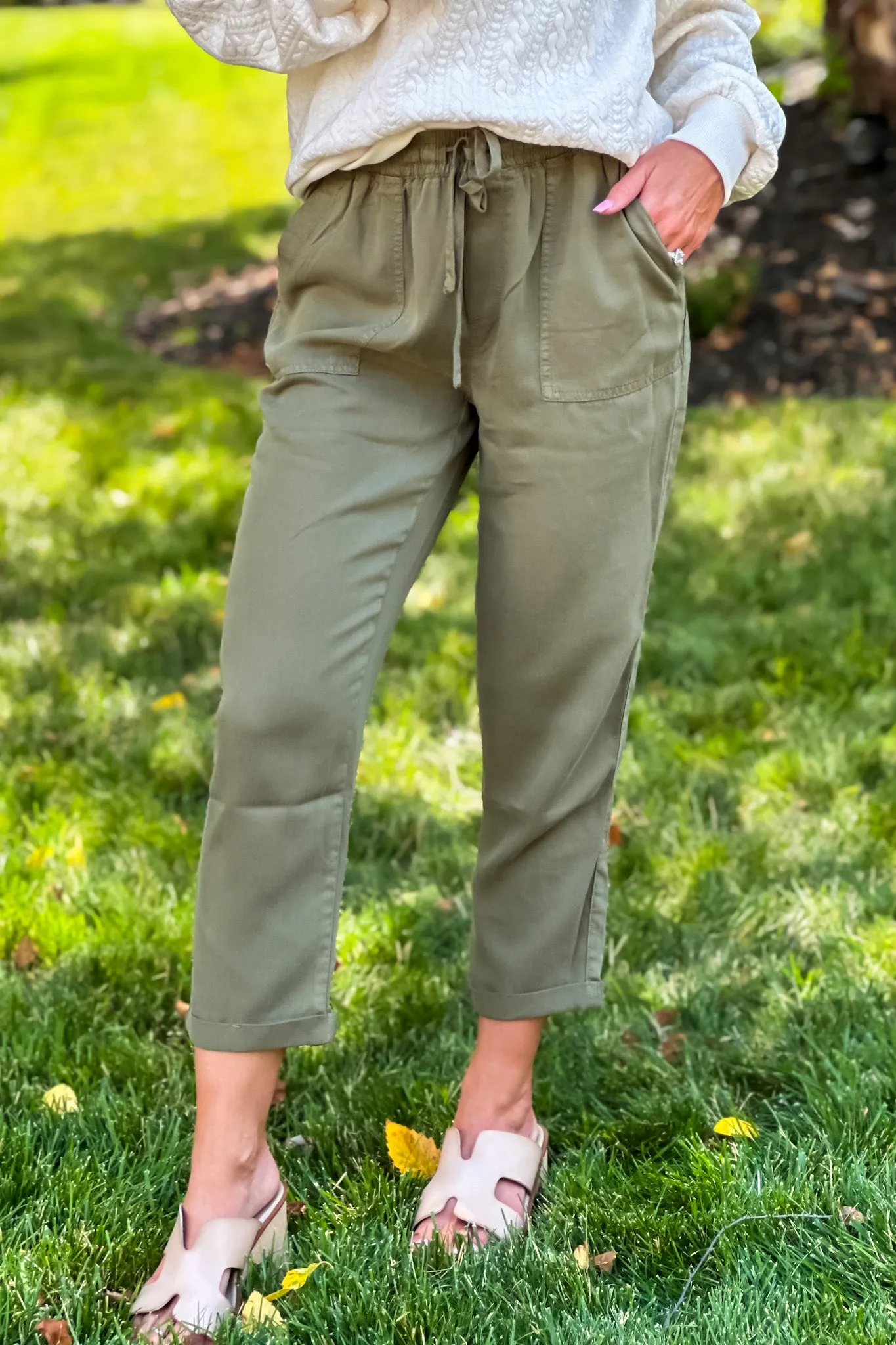 Wild Truffle Maisie Crop Pants : Army Green